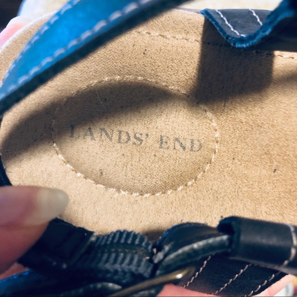 Lands’ End Sandals - Picture 3 of 4